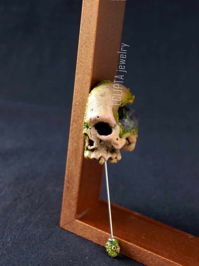 Брошь-игла Череп из полимерной глины, череп человека украшение аметисты