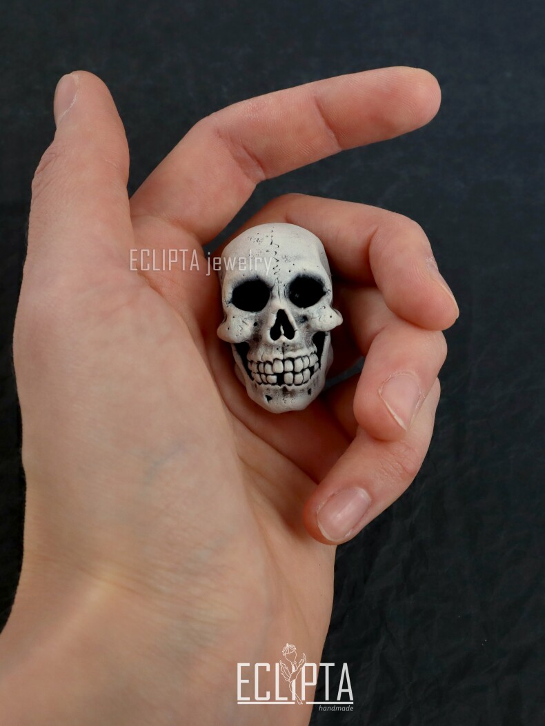 Брошь-кулон Череп из полимерной глины, череп человека подвеска брошь